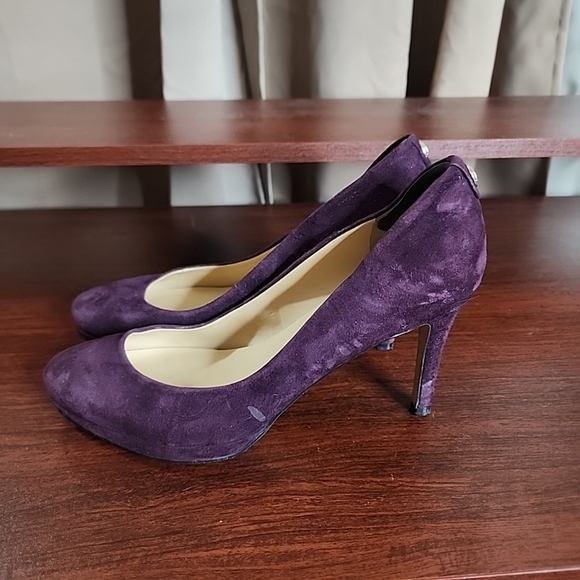 Ivanka Trump purple pumps. Size 7 - Picture 4 of 8